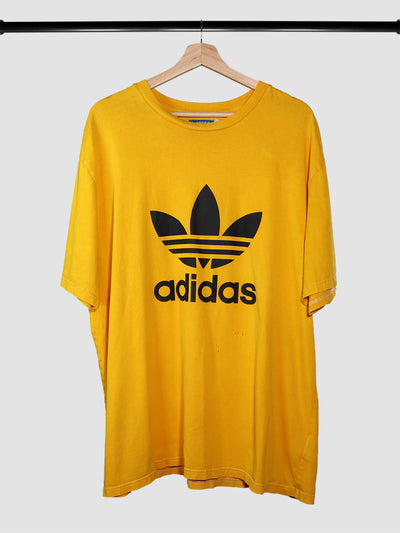 Vintage Adidas Trefoil logo t-shirt.